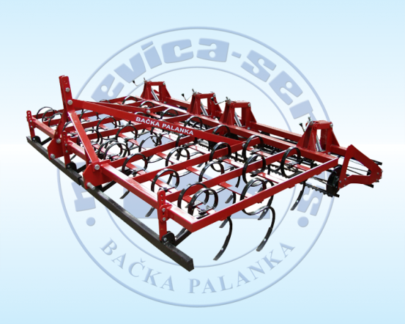 Seedbed cultivator 3M with double crumbler rollers